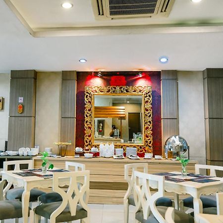 The Cube Hotel Malioboro, Azana Hotels Collection Джокьякарта Экстерьер фото
