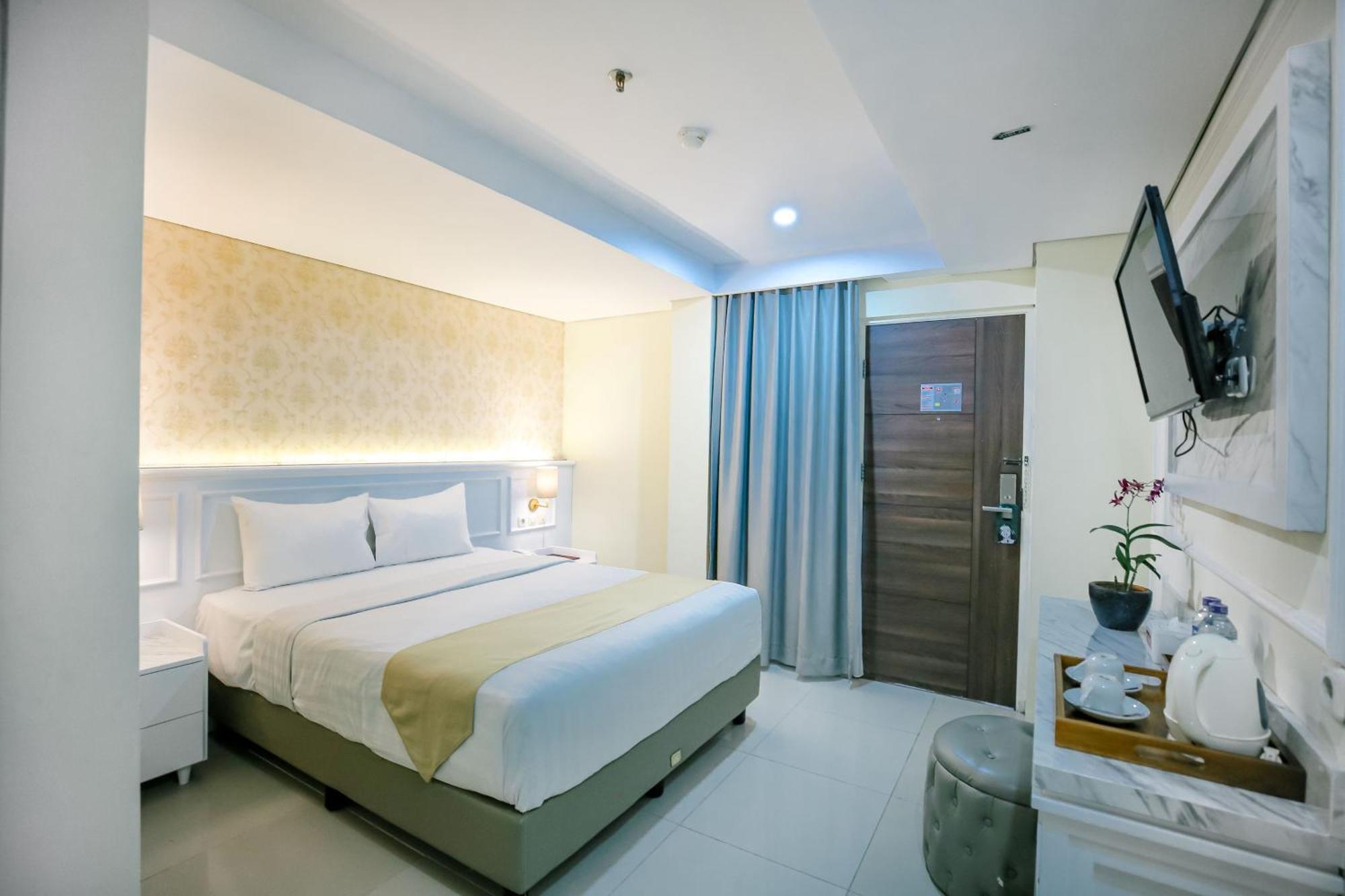 The Cube Hotel Malioboro, Azana Hotels Collection Джокьякарта Экстерьер фото