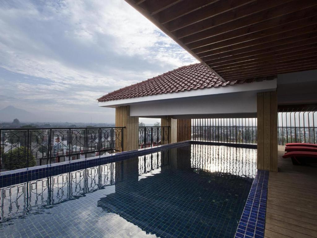 The Cube Hotel Malioboro, Azana Hotels Collection Джокьякарта Экстерьер фото