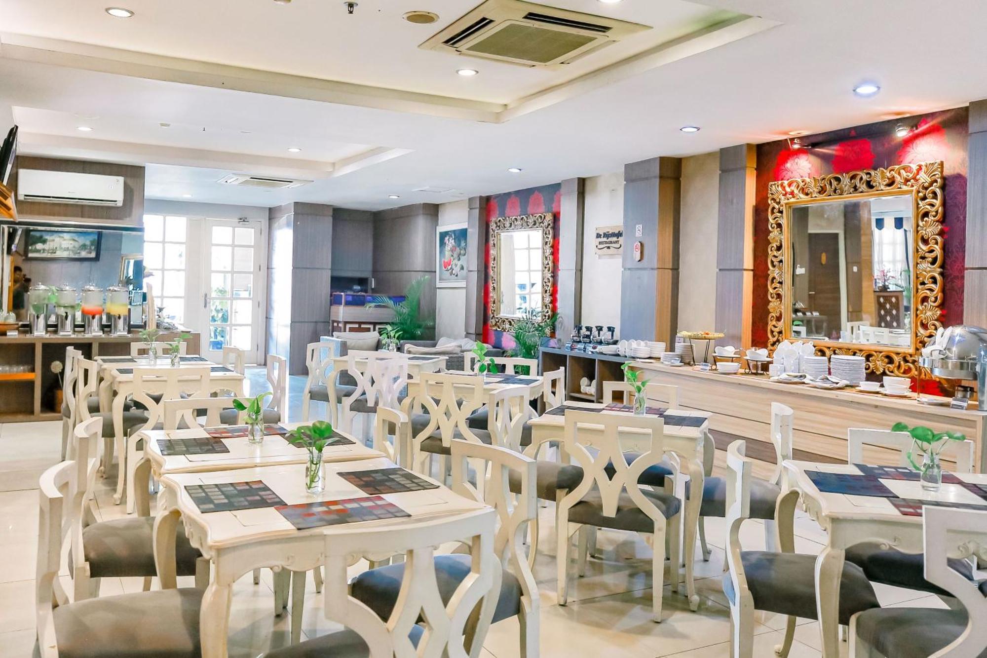 The Cube Hotel Malioboro, Azana Hotels Collection Джокьякарта Экстерьер фото